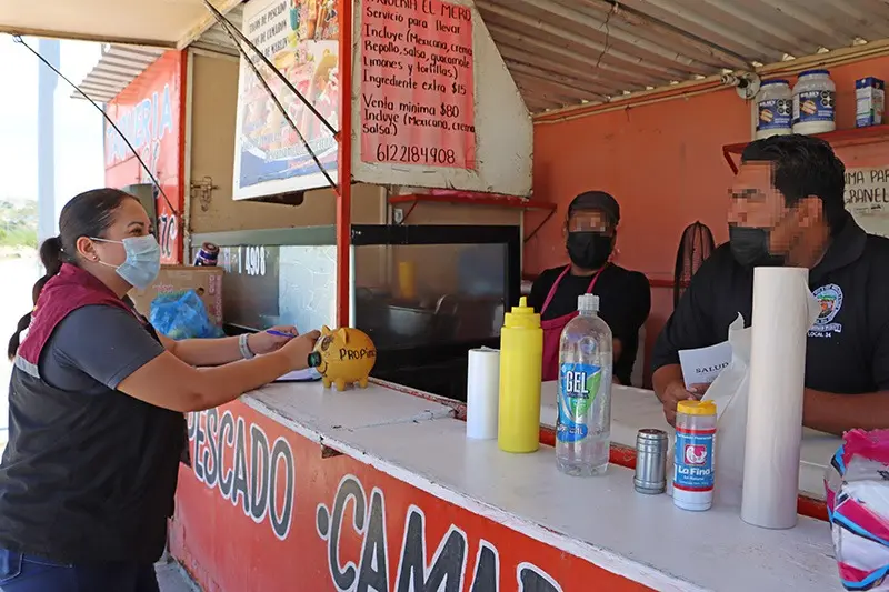 Suspenden venta de alimentos en la v&iacute;a publica por Lorena