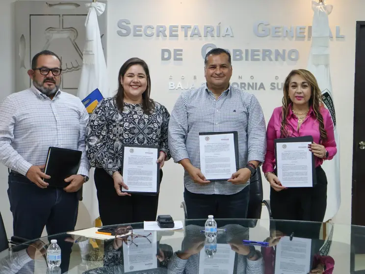 Con el fin de consolidar un sistema judicial moderno y digital, Forman Convenio poderes