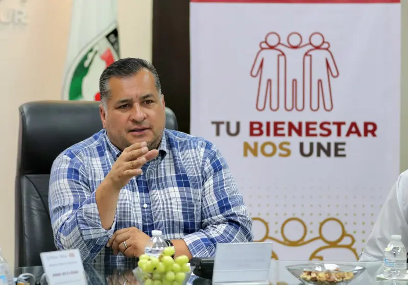 Gobierno del Estado y la cadena OXXO unen alianzas para impulsar el desarrollo social y econ&oacute;mico de BCS.
