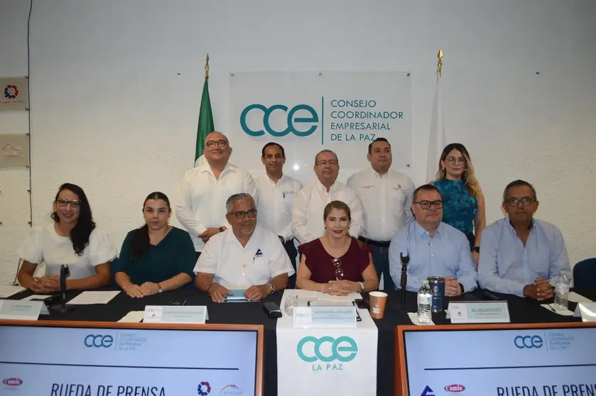 El sector empresarial exige garant&iacute;as para el liderazgo municipal y condena el 
asesinato de Carlos Manzo.