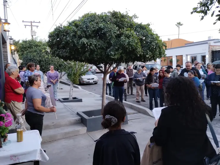 Rezo de una de las estaciones del viacrucis