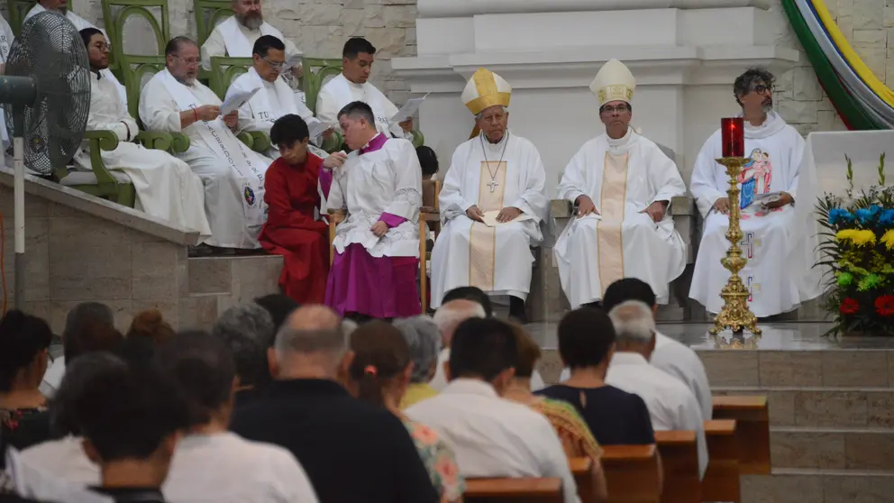 25 a&ntilde;os de ordenaci&oacute;n sacerdotal del misionero comboniano V&iacute;ctor Alejandro Mej&iacute;a.