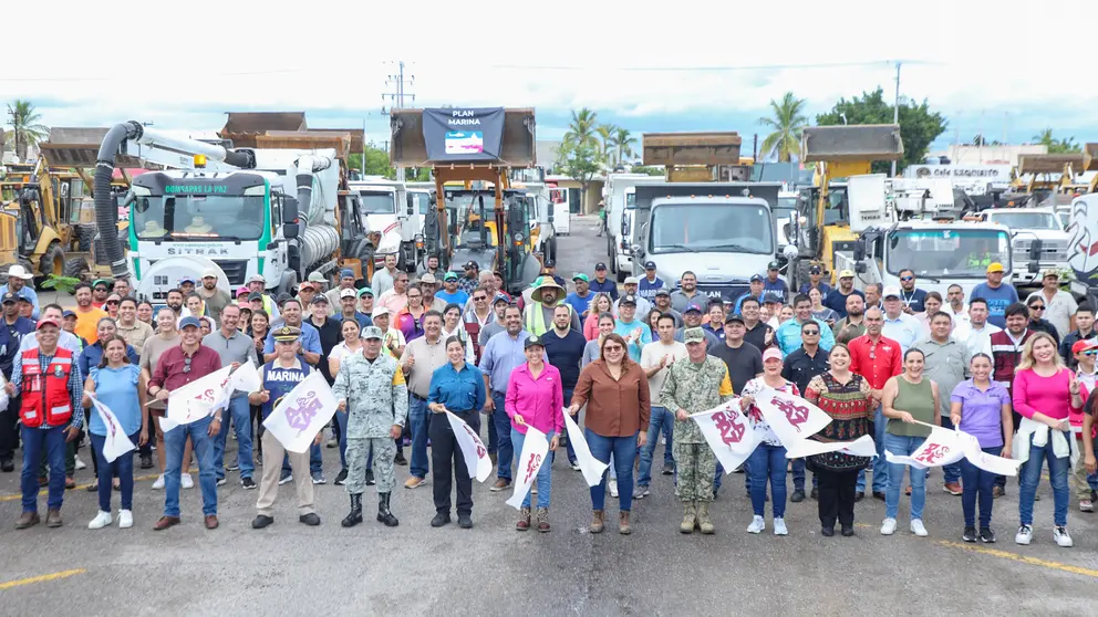 Arranca programa de limpieza y bacheo en La Paz