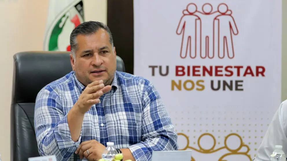 Gobierno del Estado y la cadena OXXO unen alianzas para impulsar el desarrollo social y econ&oacute;mico de BCS.