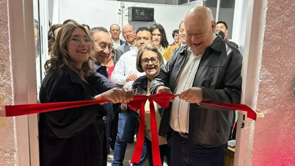 El gobernador V&iacute;ctor Manuel Castro Cos&iacute;o encabez&oacute; el festejo por el 105&deg; aniversario de la Casa del Estudiante Sudcaliforniano en la Ciudad de M&eacute;xico